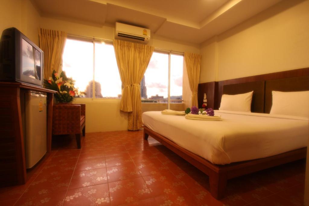 Good Nice 2 Guesthouse Patong Exterior foto
