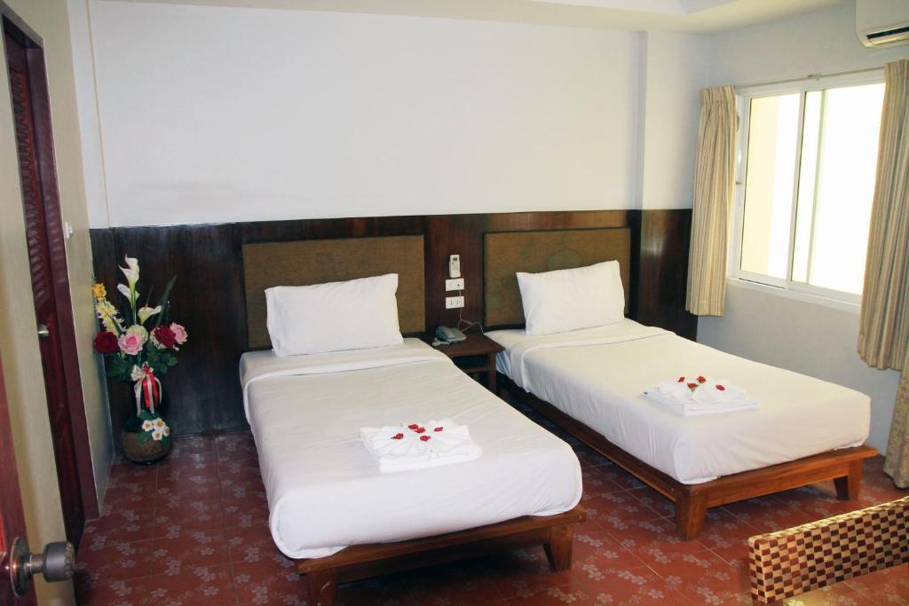 Good Nice 2 Guesthouse Patong Exterior foto