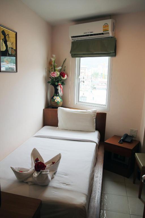 Good Nice 2 Guesthouse Patong Exterior foto