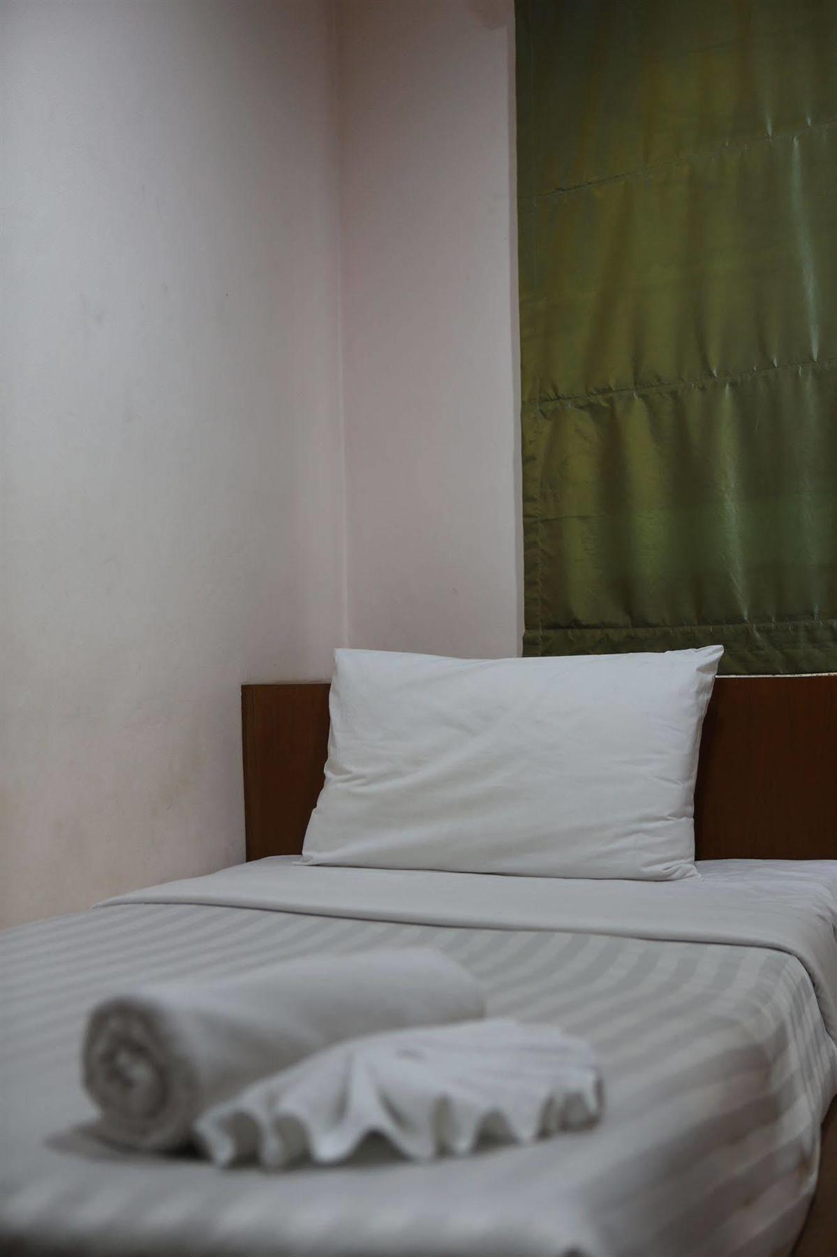 Good Nice 2 Guesthouse Patong Exterior foto
